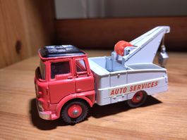 Modellauto Dinky Toys Crash Truck