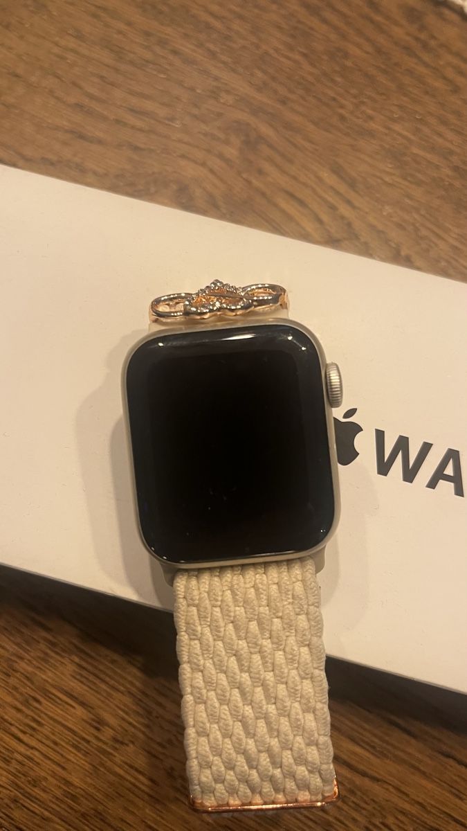 Apple Smartwatch: Apple Watch SE (2th Generation) – Nuovo (secondo la descrizione) da Brüttisellen venduto da kaiosousacruz