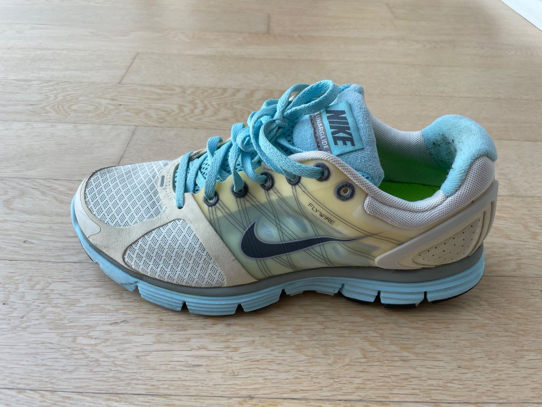 Nike Chaussures hommes: Nike LunarGlide Laufschuhe Grösse 40 – D'occasion à Corcelles NE par gingerbrain 1