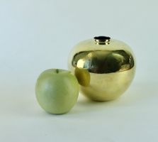 JEZLER, SILBER VERGOLDETE APFELVASE (SILBER 0.800)