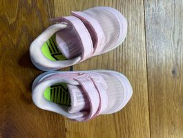 Nike Star Runner Laufschuhe für Mädchen, Gr 21. Top!