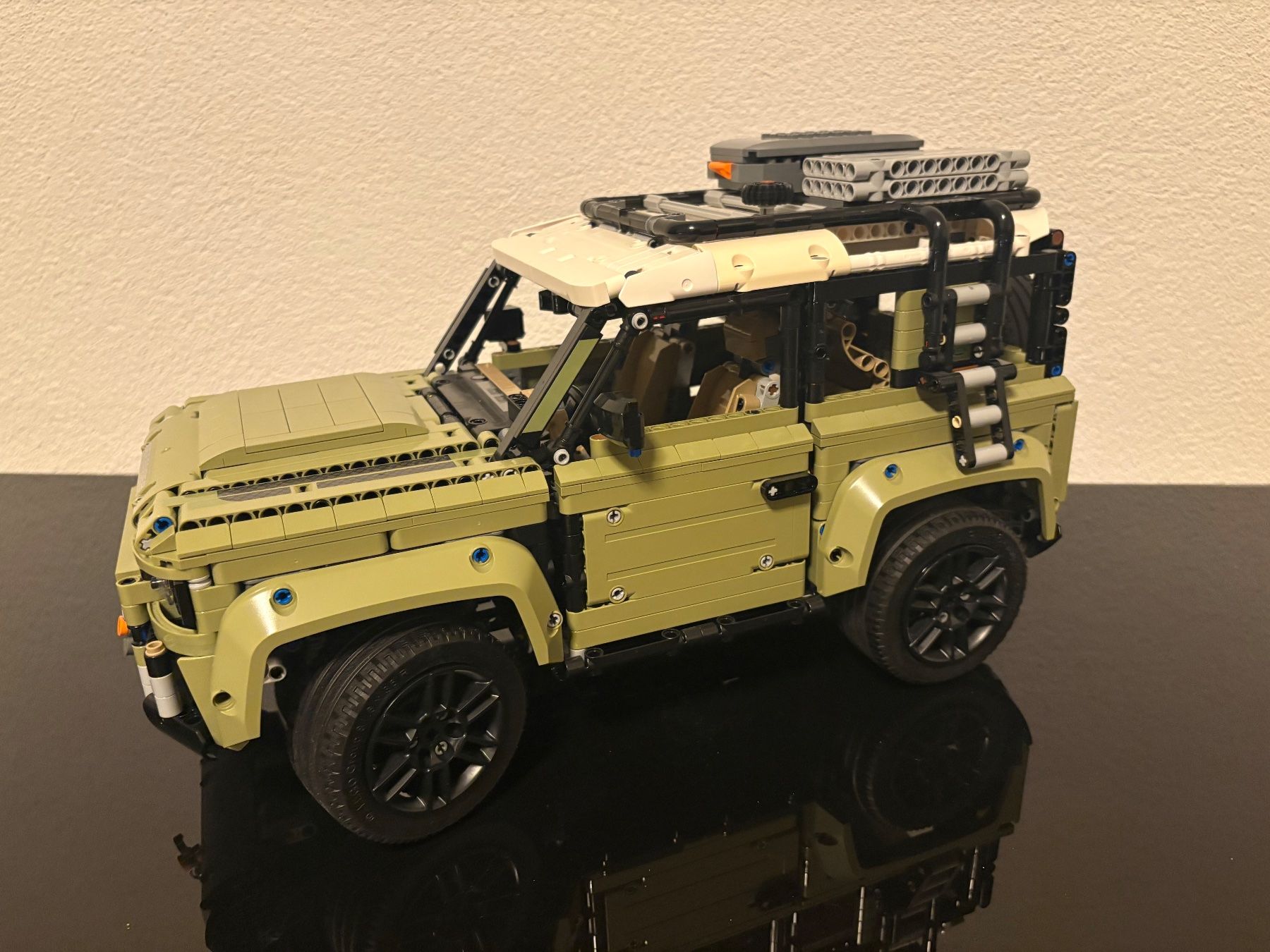 Lego Baukästen: Lego Technic 42110 Range Rover Defender – Gebraucht aus Bonstetten von vonap