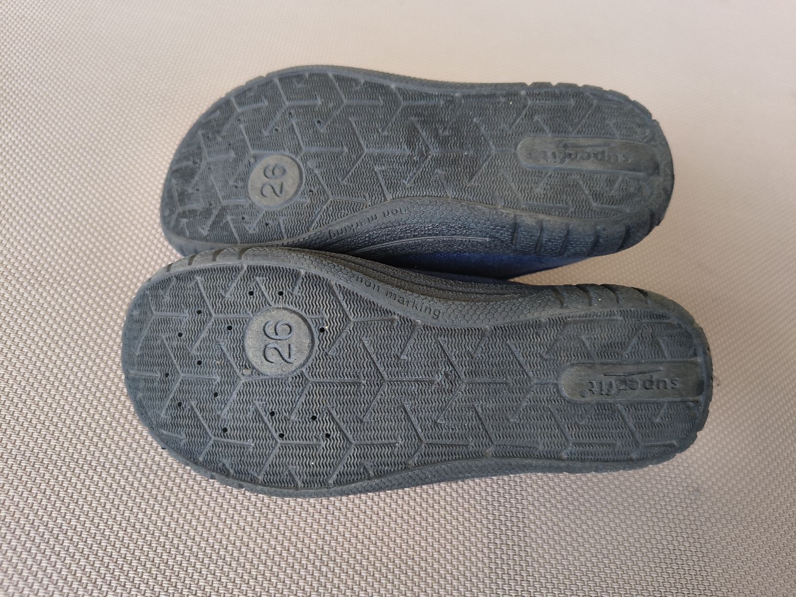 Superfit Schuhe für Jungen: Hausschuhe Grösse 26 – Gebraucht aus Thun von man_fg9v 2