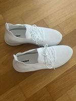 Weisse Sneakers