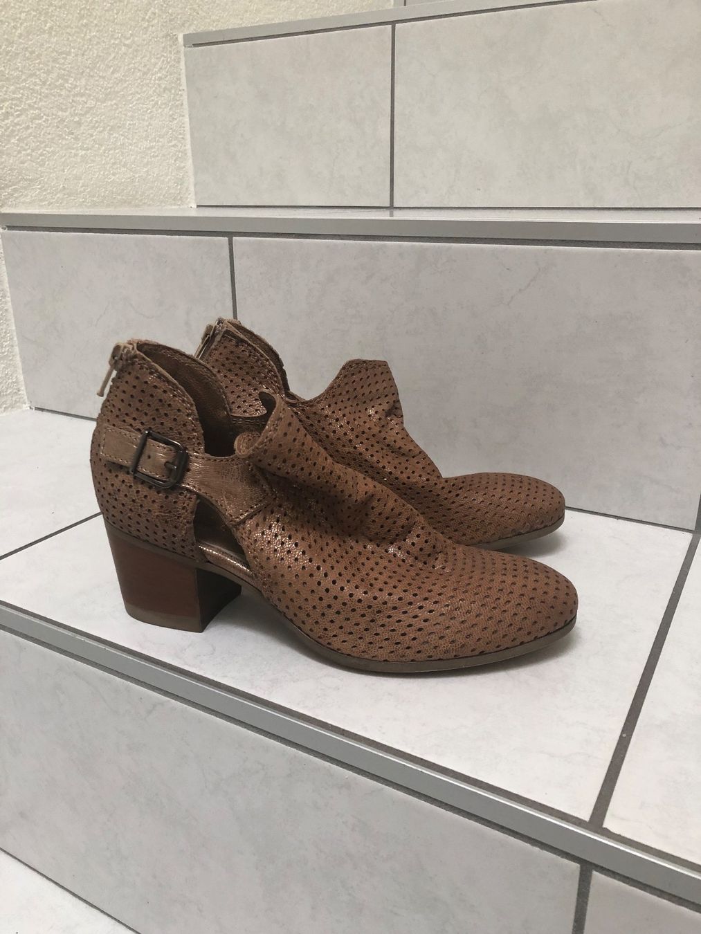 Scarpe da donna: braune Stiefeletten – Usato da Selzach venduto da iagiag98