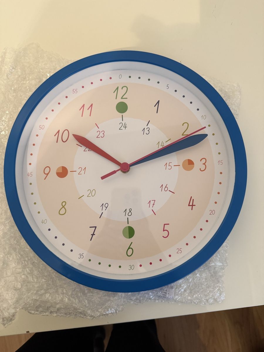 Uhren: Kinder Wanduhr – Neu und originalverpackt aus Matten b.Interlaken von steffi020 1