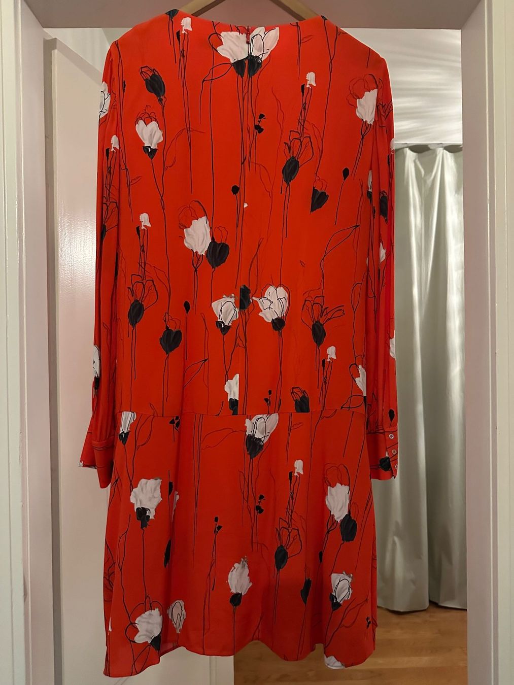 Hugo Boss Vestiti: Midikleid - Hugo Boss - Rot mit Blumen – Nuovo (secondo la descrizione) da Zürich venduto da 72strandkorb 3