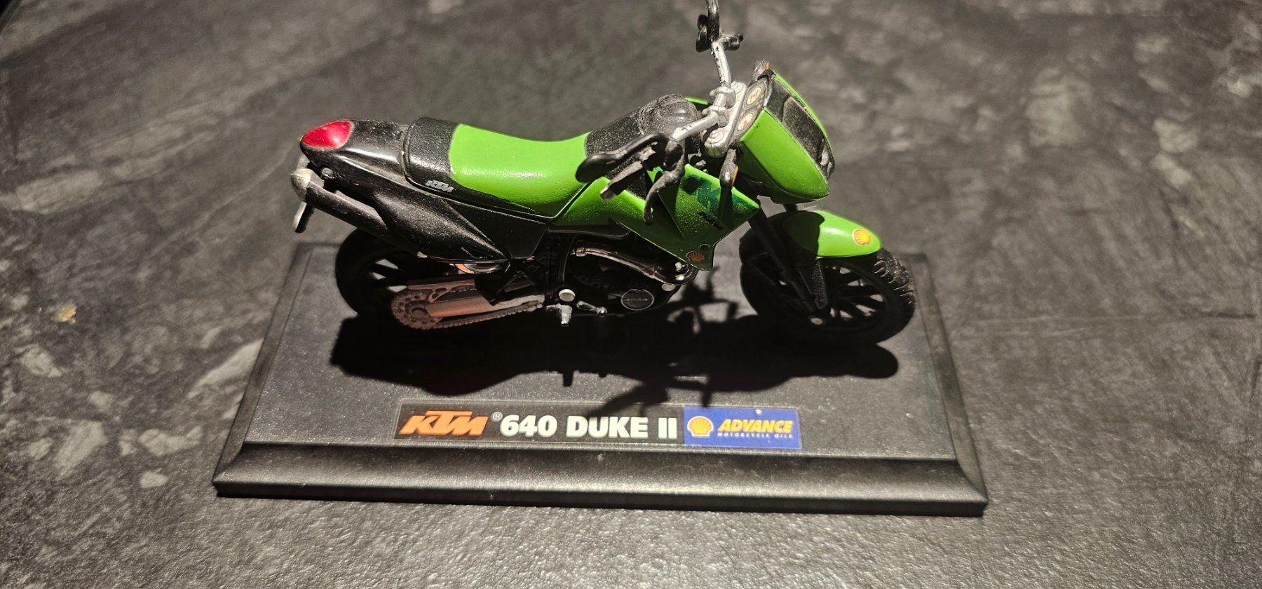 Maisto Modellbausätze & Standmodelle: KTM Duke 2 640 Modell – Gebraucht aus Schafhausen i. E. von skyloler