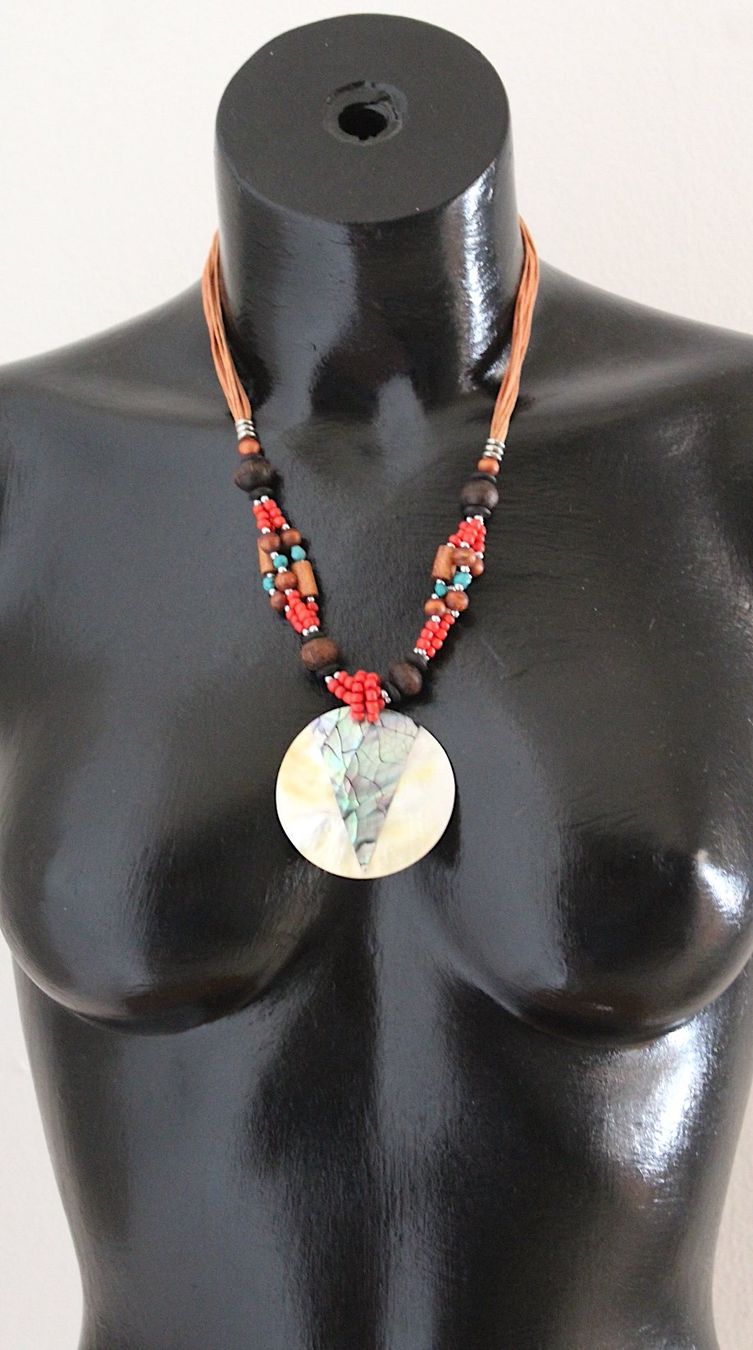 Catenine: Neu,Modeschmuck Kette, mit Perlmutt, Länge 32 cm – Usato da Locarno venduto da madame-tus-sauds 1