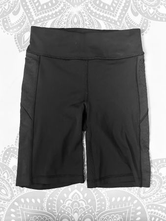 Lululemon Shorts Gr. 4 (Taschen mit Muster)