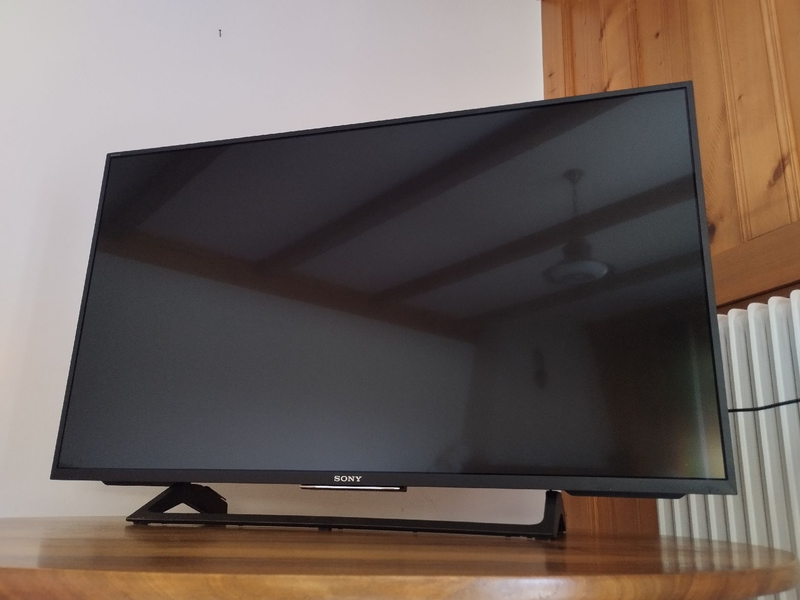Sony Televisori: TV Sony 43 inch - KD-43XE8005 – Usato da Sciernes-d'Albeuve venduto da gabrielRU 2