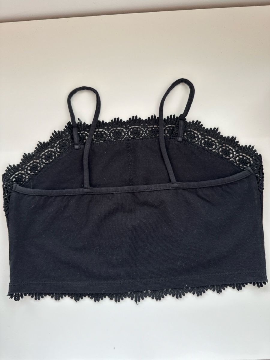 Tally Weijl Top: Schwarzes Spitzen Top – Usato da Romanshorn venduto da laa_279h 1