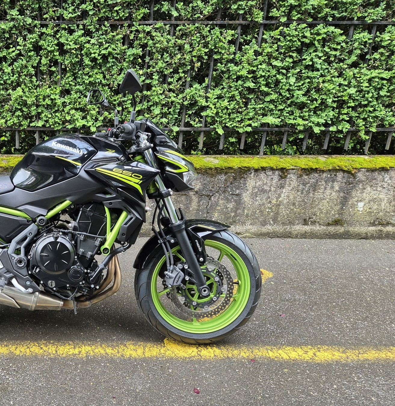 Strada: KAWASAKI Z 650 – Usato da Yverdon-les-Bains venduto da MotoMark 6