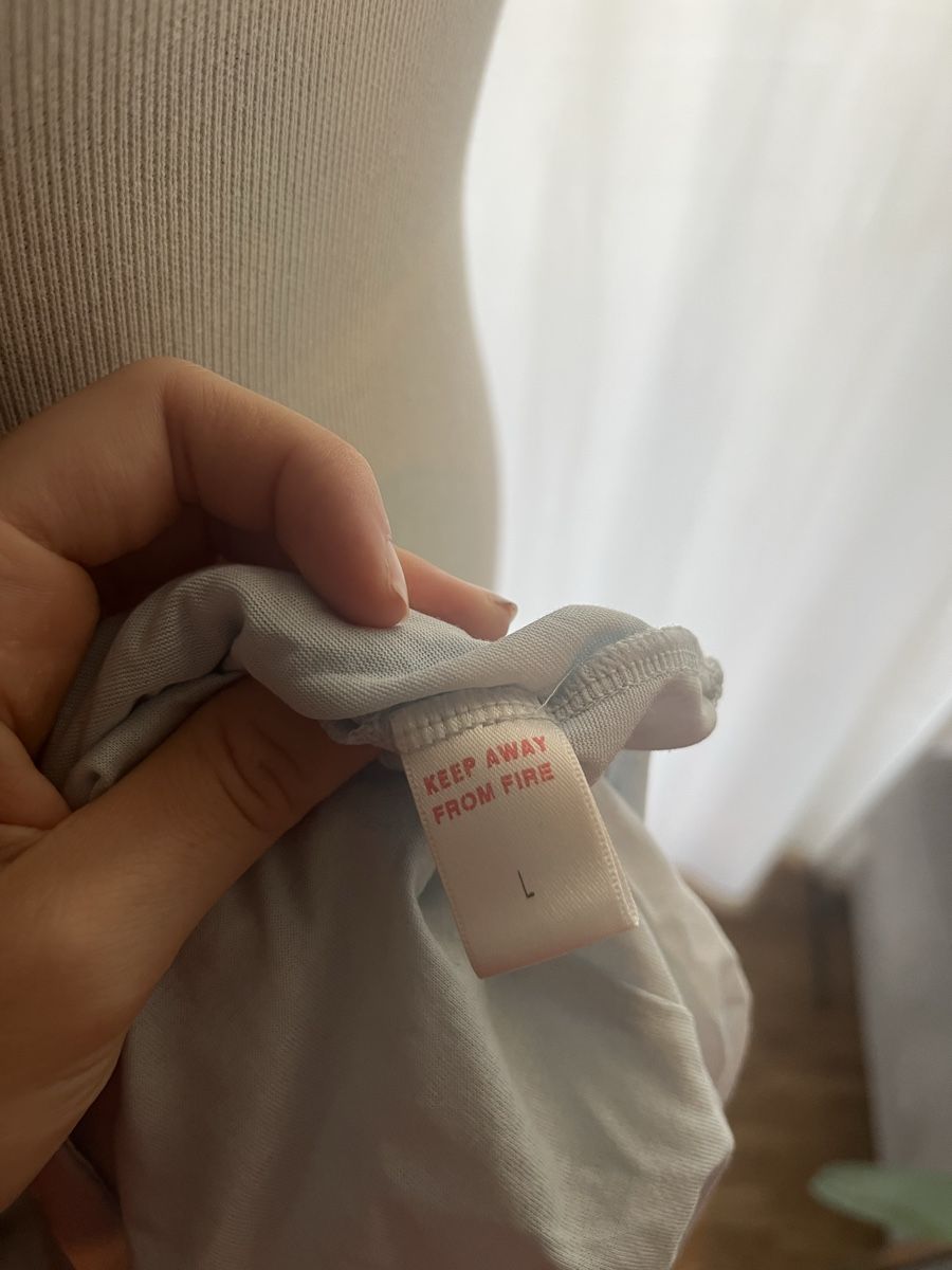 Hanro Robes: Kleid HANRO hellblau mit Spitze Grösse L – D'occasion à Kriens par phi_l95v 4