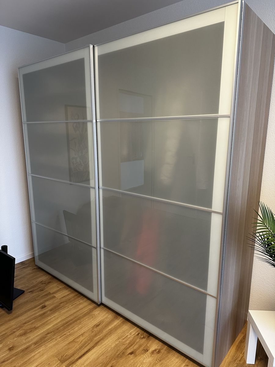 Ikea Armoires: Kleiderschrank PAX Ikea – D'occasion à Eschenbach SG par mo_lucky