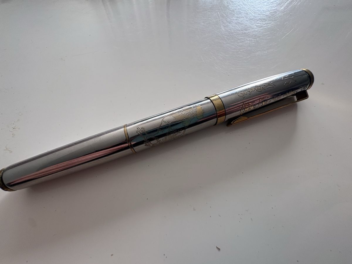Penna & Evidenziatori: Füllfederhalter in gold und silber farben – Usato da Schlieren venduto da pauley102 4