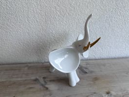 Jolie décoration d'éléphant en céramique