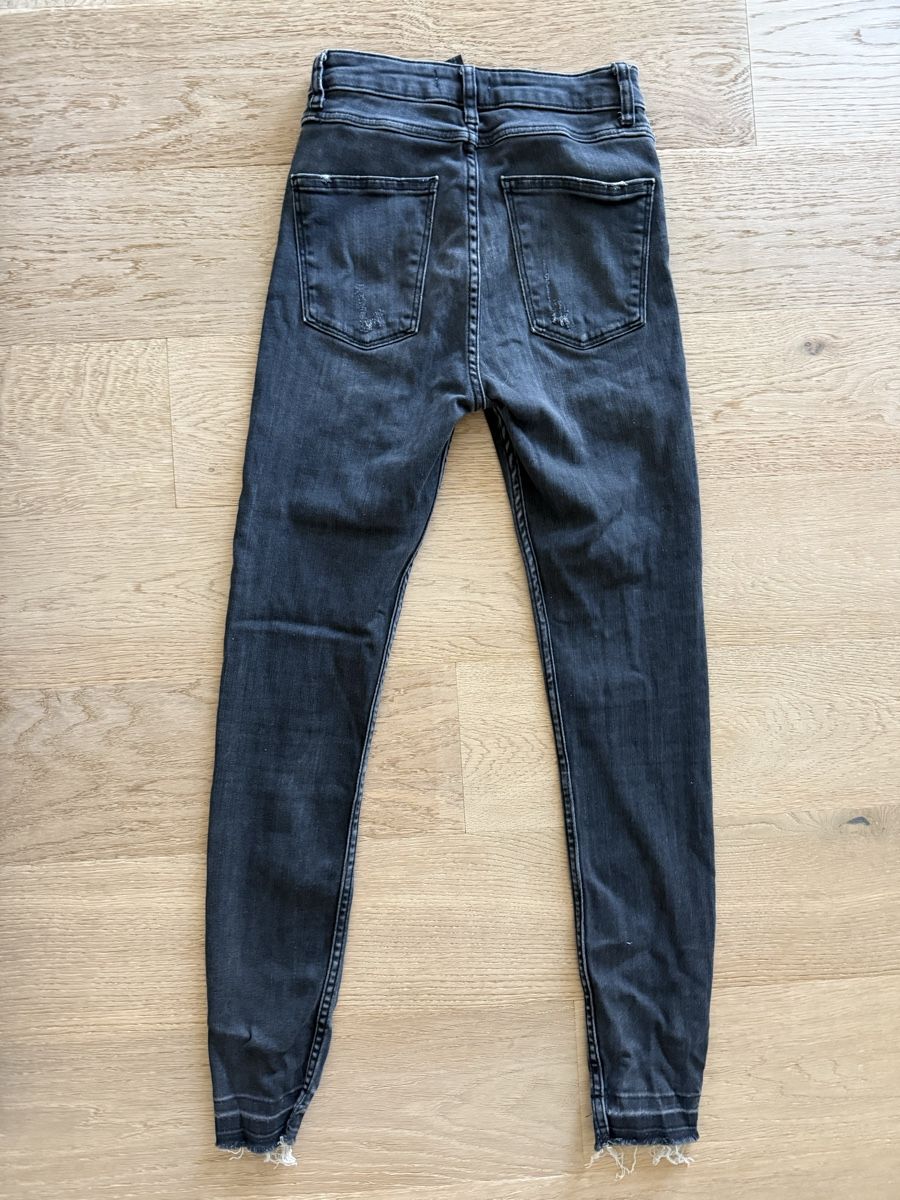 Zara Jeans: Zara slim fit jeans Gr. 24 – Usato da Zürich venduto da Restesindsuess 1