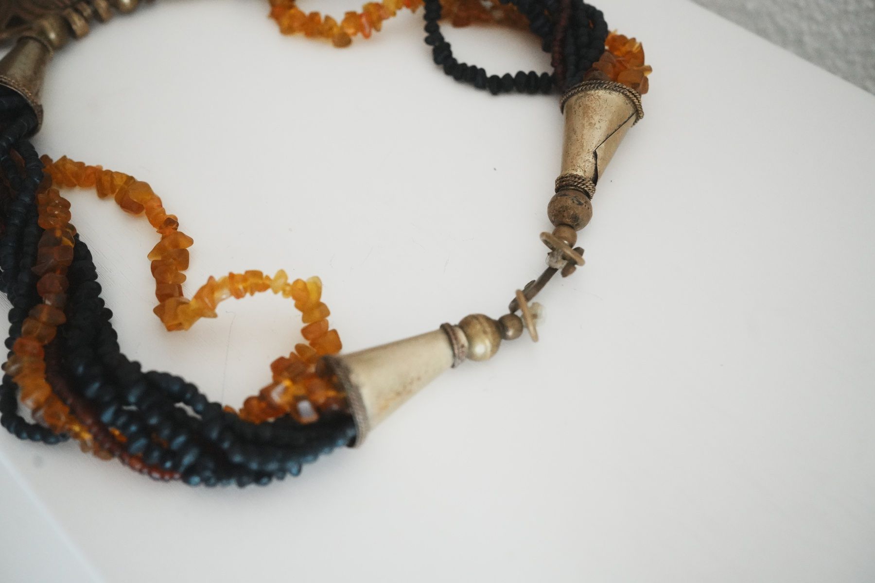 Catenine: Ethno Kette Medaillon Bernstein Stammesschmuck – Usato da Volketswil venduto da HeredisAntiques 2