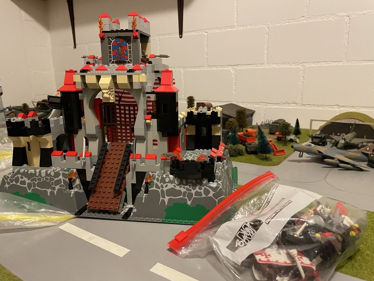 Lego Giocattoli: Lego Burg 6098 … – Usato da Gelterkinden venduto da Schatzsucher01