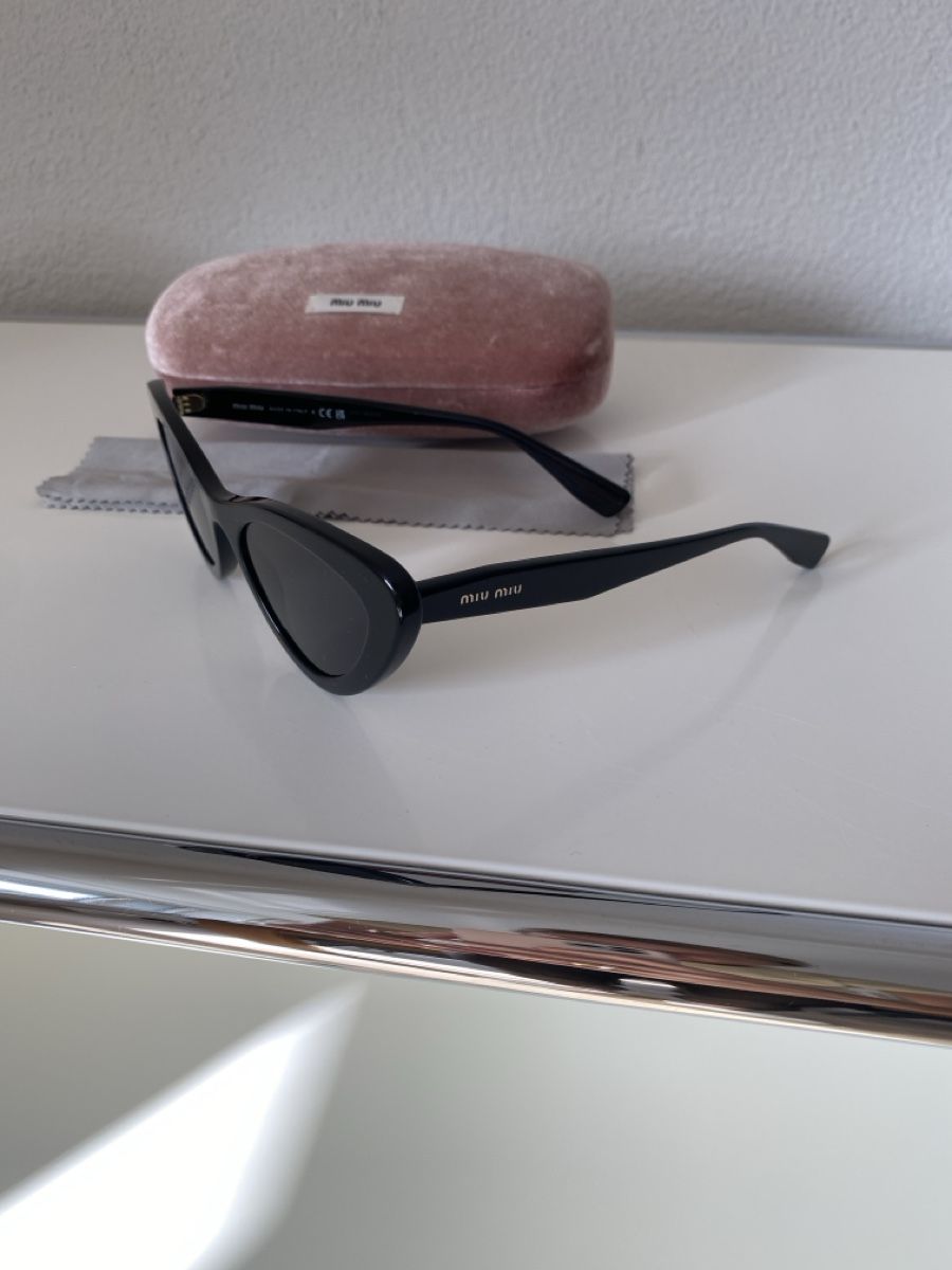 Miu Miu Lunettes & Verres: Miumiu Sonnenbrille – D'occasion à Zürich par ali_9qm9 1