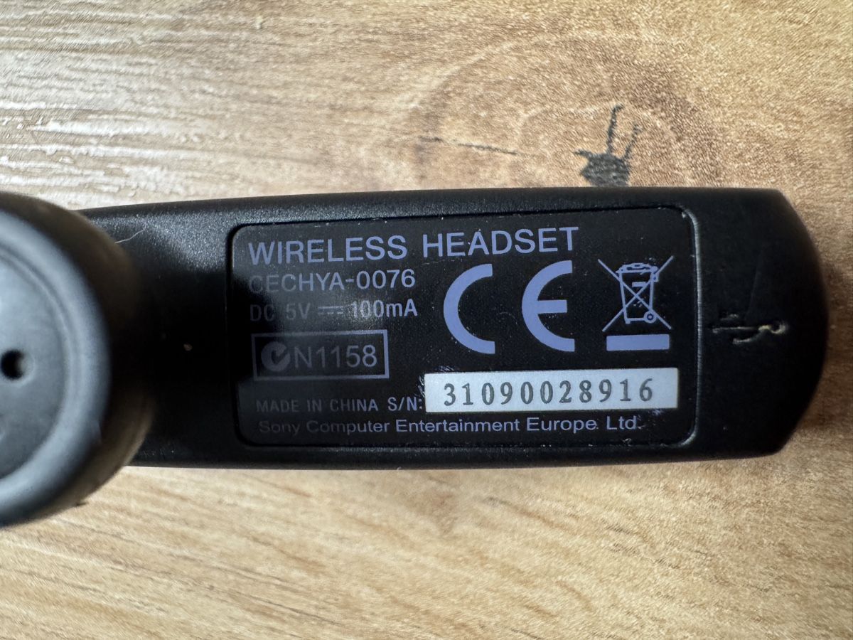 Sony Cuffie: Sony PlayStation Wireless Headset CECHYA-0076 schwarz – Difettoso da Biberist venduto da etesummer 2