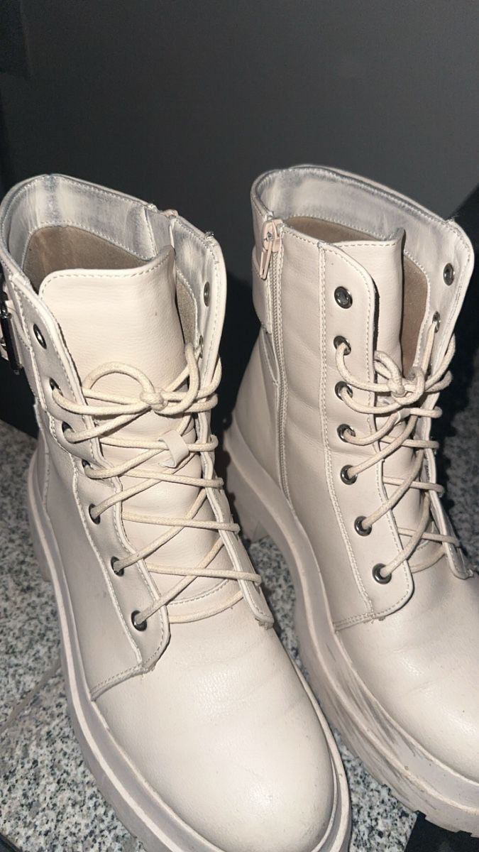 Damenschuhe: Trendige Winter Boots Grösse 40 – Gebraucht aus Oftringen von tola19 3