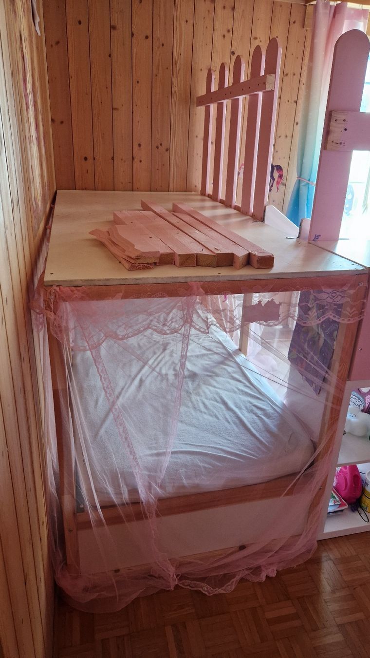 Letti: prinzessinenbett mit Rutsche – Usato da Etziken venduto da langa 2
