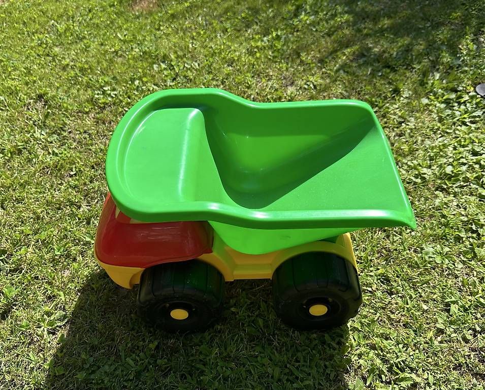 Autoribaltabili: Lastwagen mit Kipper – Usato da Ebikon venduto da 19Sultan49