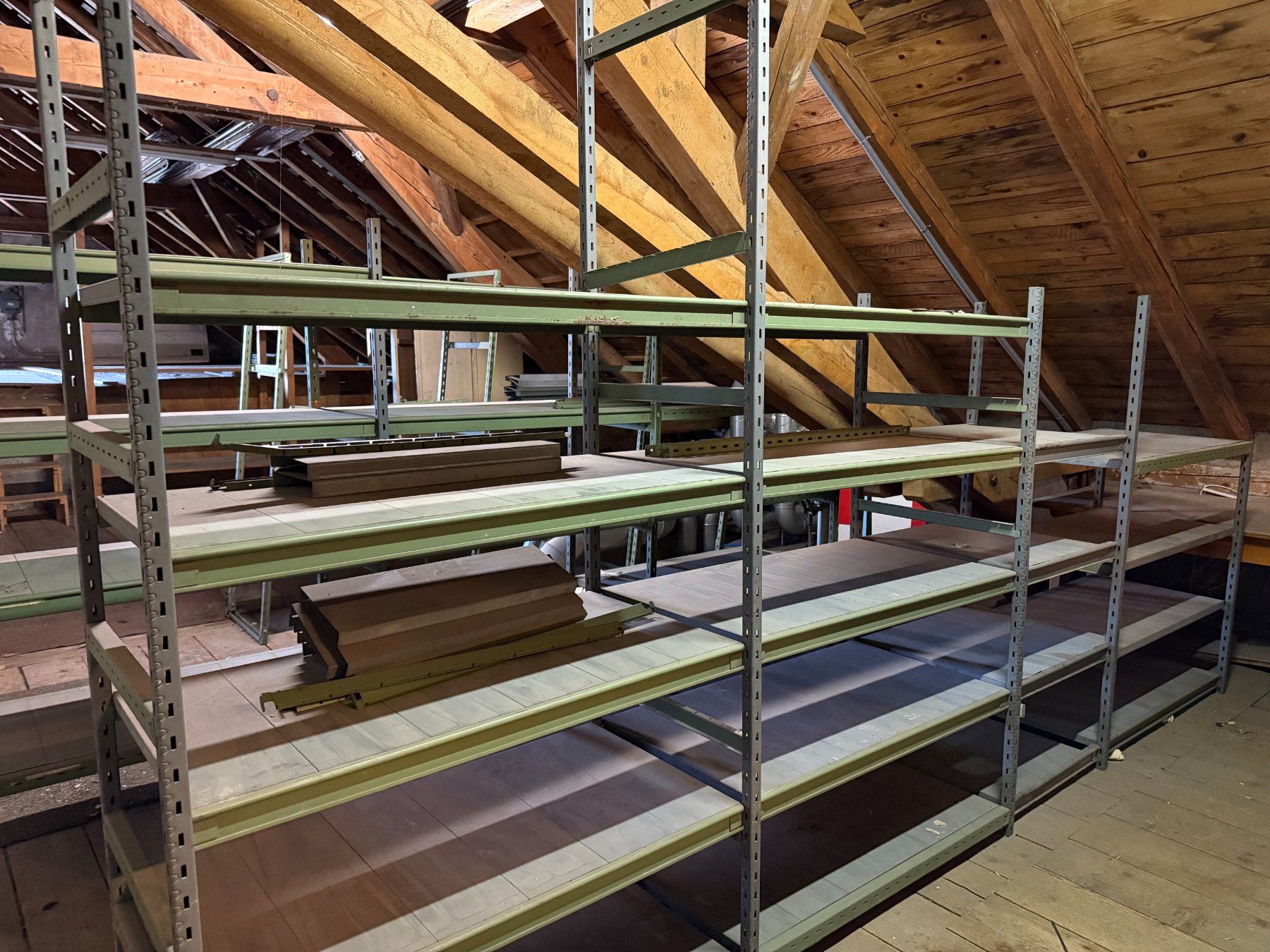 Scaffali: SCHWERLAST REGAL MINDESTENS 20 LAUFMETER – Usato da Rebstein venduto da art-design.auction 1