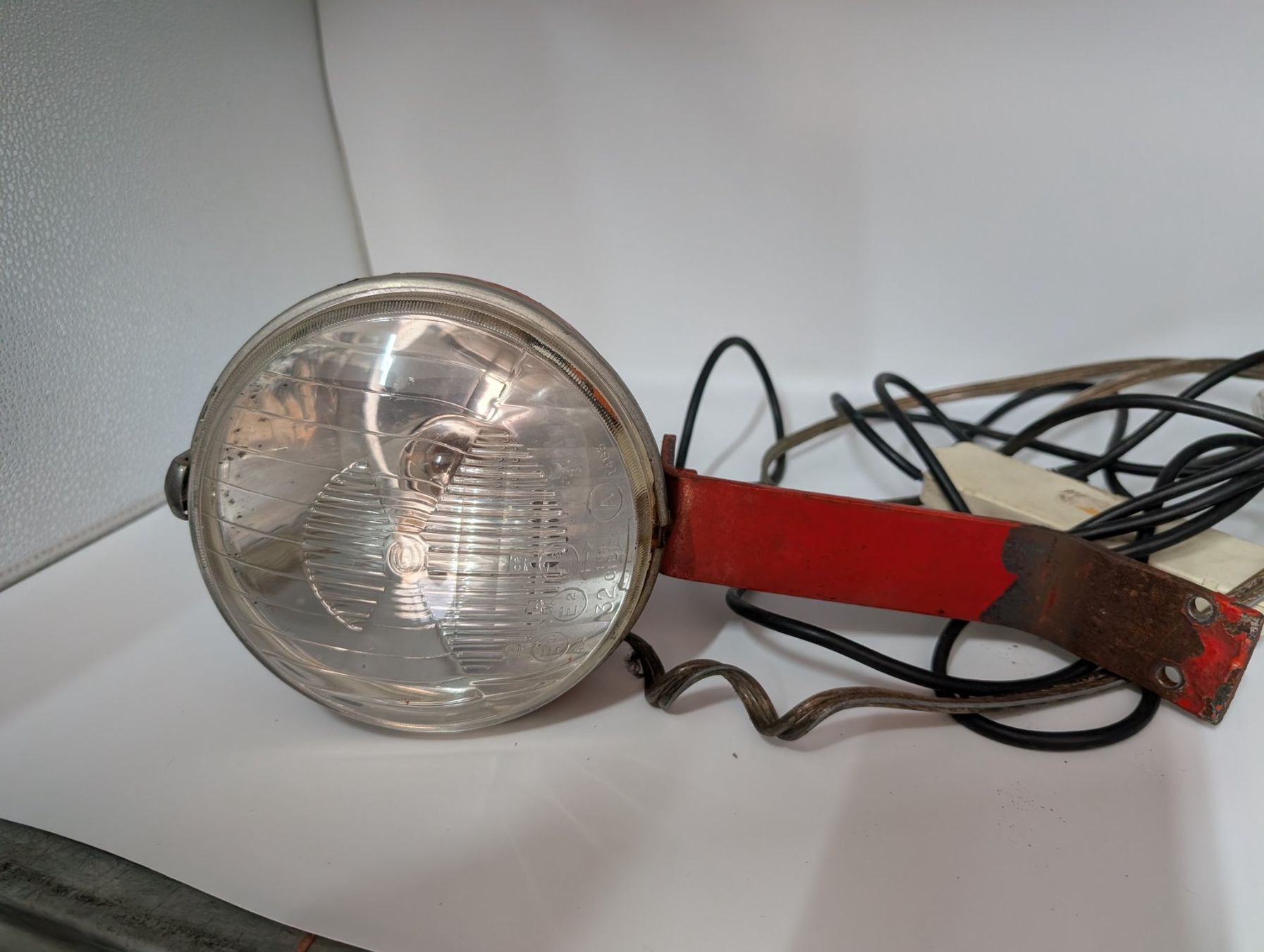 Lampes: Alter Auto Scheinwerfer – D'occasion à Eptingen par Sunny60