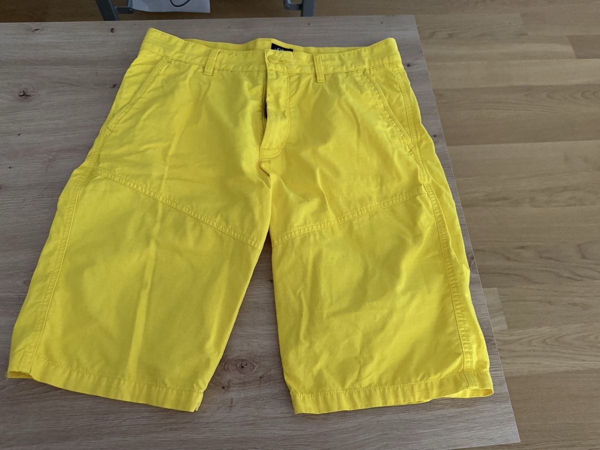 S.Oliver Pantaloni: S. Oliver Shorts Gelb – Usato da Willisau venduto da dor_xp9g