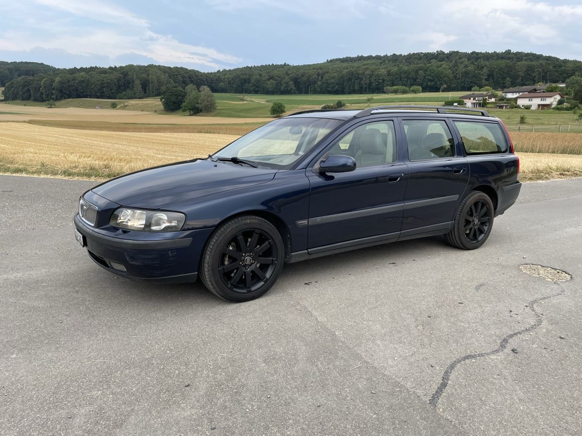 Volvo Automobili: Volvo V70 T5 kombi – Usato da Guntmadingen venduto da ManuelK. 2