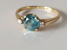 18K Ring Vintage mit Diamanten, mod. Design, clean & schön!