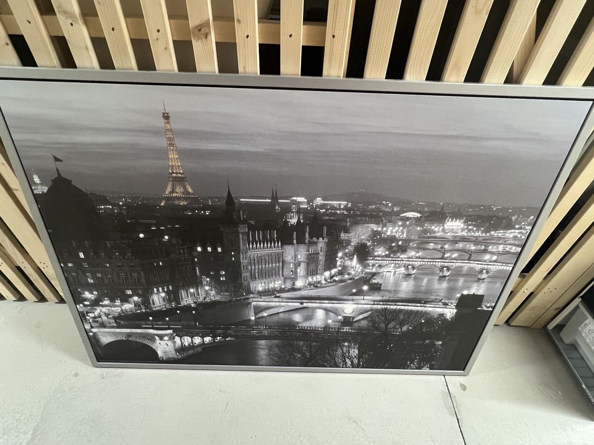 Poster & Bilder: Grosses Paris Bild mit Eiffelturm im silbernem Rahmen – Gebraucht aus Kaiseraugst von Matchpoint87