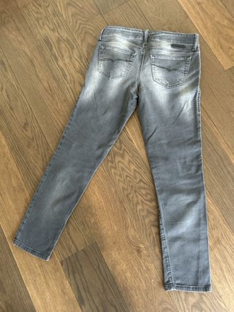 Diesel Jeans, Graue Waschung - Top Zustand!