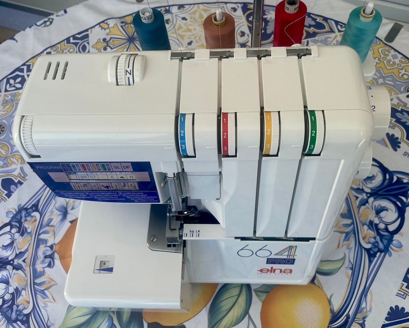 Elna Macchine da cucire: Elna Overlock 664 pro – Usato da Zürich venduto da Rugony 2