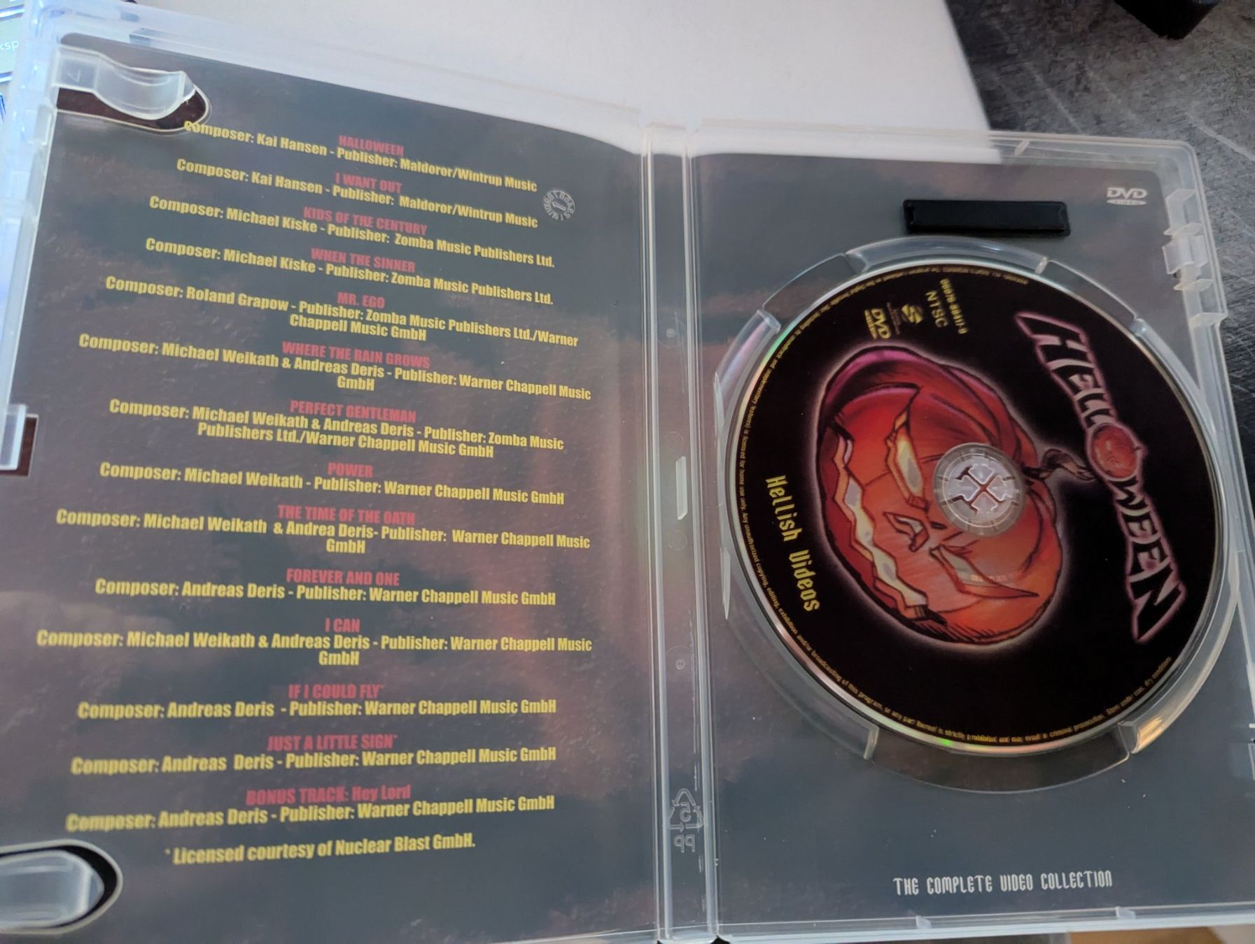 Alle DVDs: Helloween - Hellish Videos - DVD Video Collection NTSC US R1 – Gebraucht aus Hünenberg See von SpecialEditionGaming 2