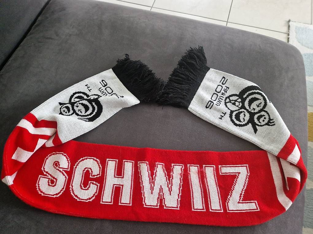 Foulard & Sciarpe: Echarpe Schwiiz WM 2006 – Usato da Villars-sur-Glâne venduto da Mark_988 3