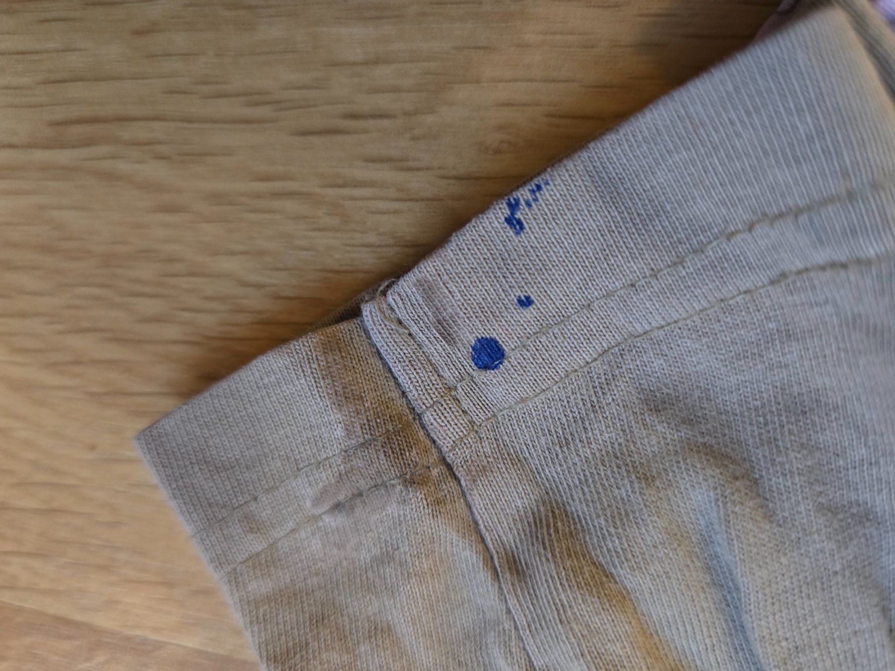 Pulls et sweat-shirts: Langarmshirt Grösse 128 – D'occasion à Büttikon AG par Amineah 2