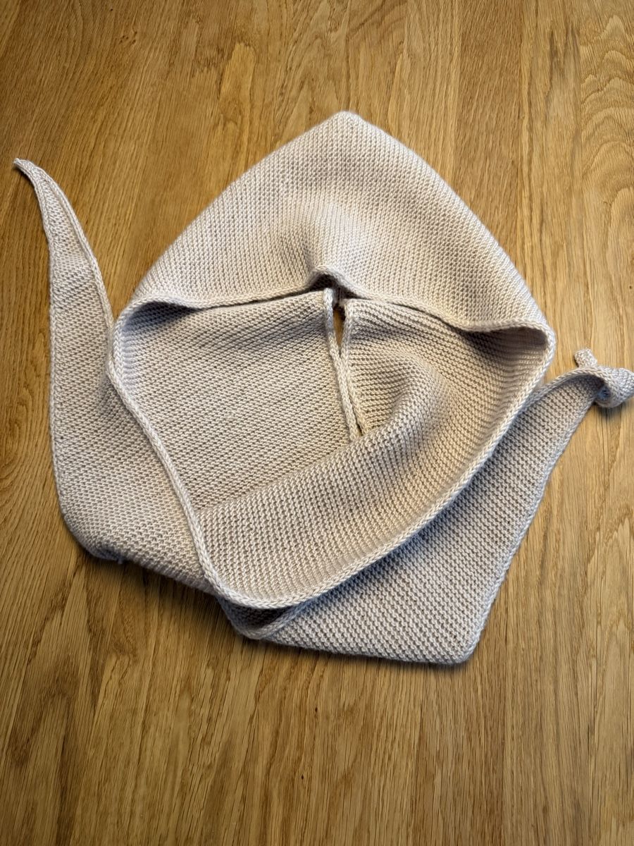 Foulards, Tücher & Schals: Handgestrickte Kapuzen Schal  – Neu (gemäss Beschreibung) aus Regensdorf von aid_hl7v