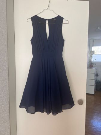 Elegantes Kleid Gr. 34 Dunkelblau - Top Zustand!
