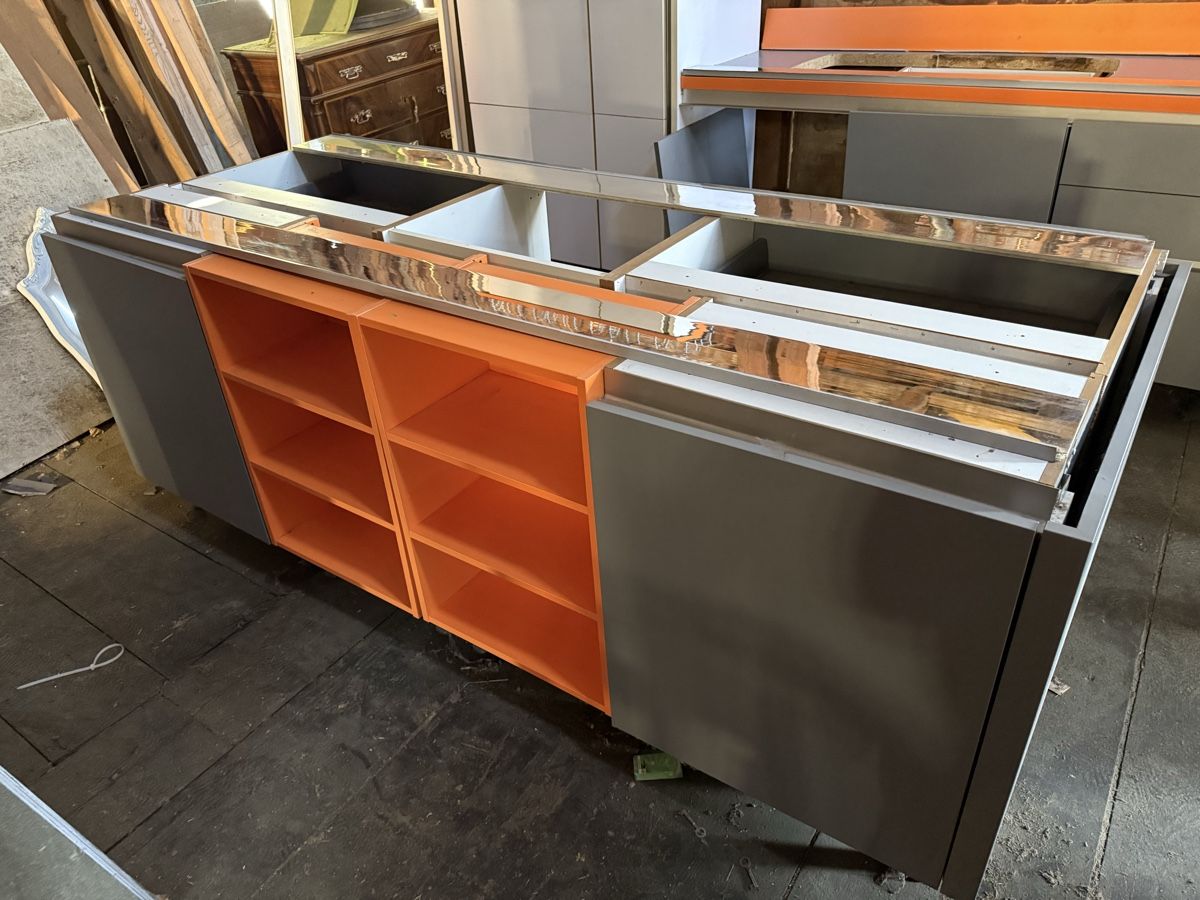 Cucine complete: Einbau Küche, mit Insel Weiss, Grau, Orange – Usato da Bad Ragaz venduto da ram_t825 3