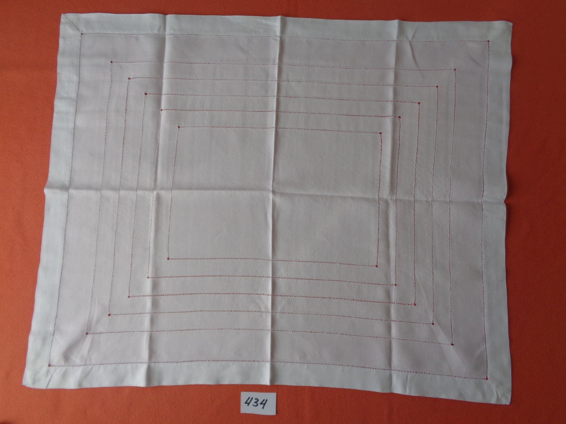 Altra biancheria da tavola: Kleine Tischdecke 75 cm. x 60 cm. – Usato da Chur venduto da omonia