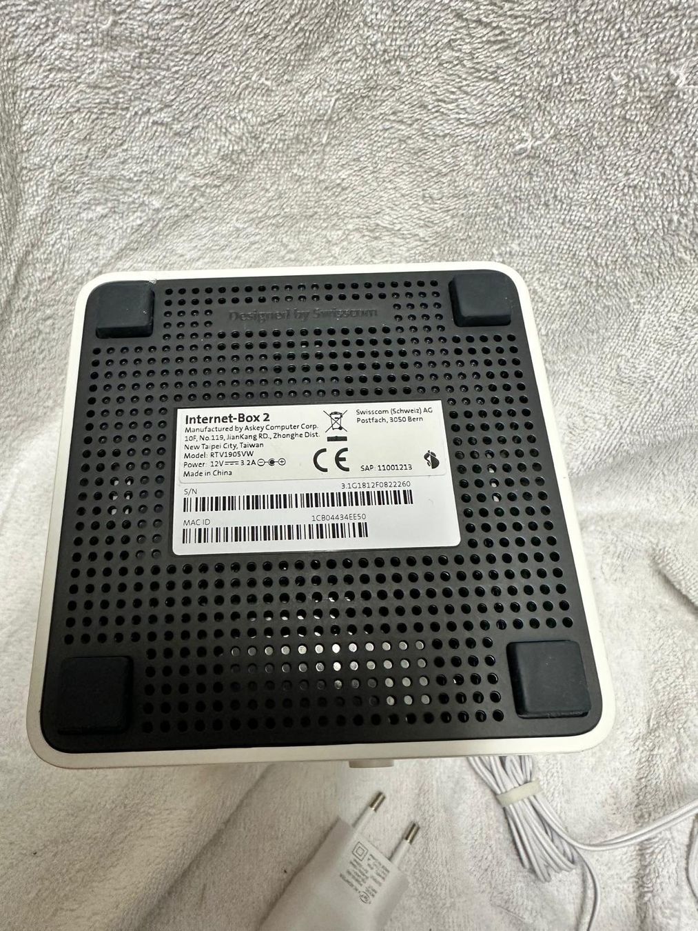 Swisscom Modem & Router: Swisscom Internet-Box 2 – Usato da Thörishaus venduto da zimtfein 3