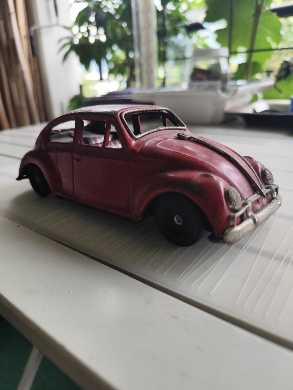Volkswagen Modellini d'auto: Uralter VW käfer aus blech – Usato da minusio venduto da bierbrauer 1