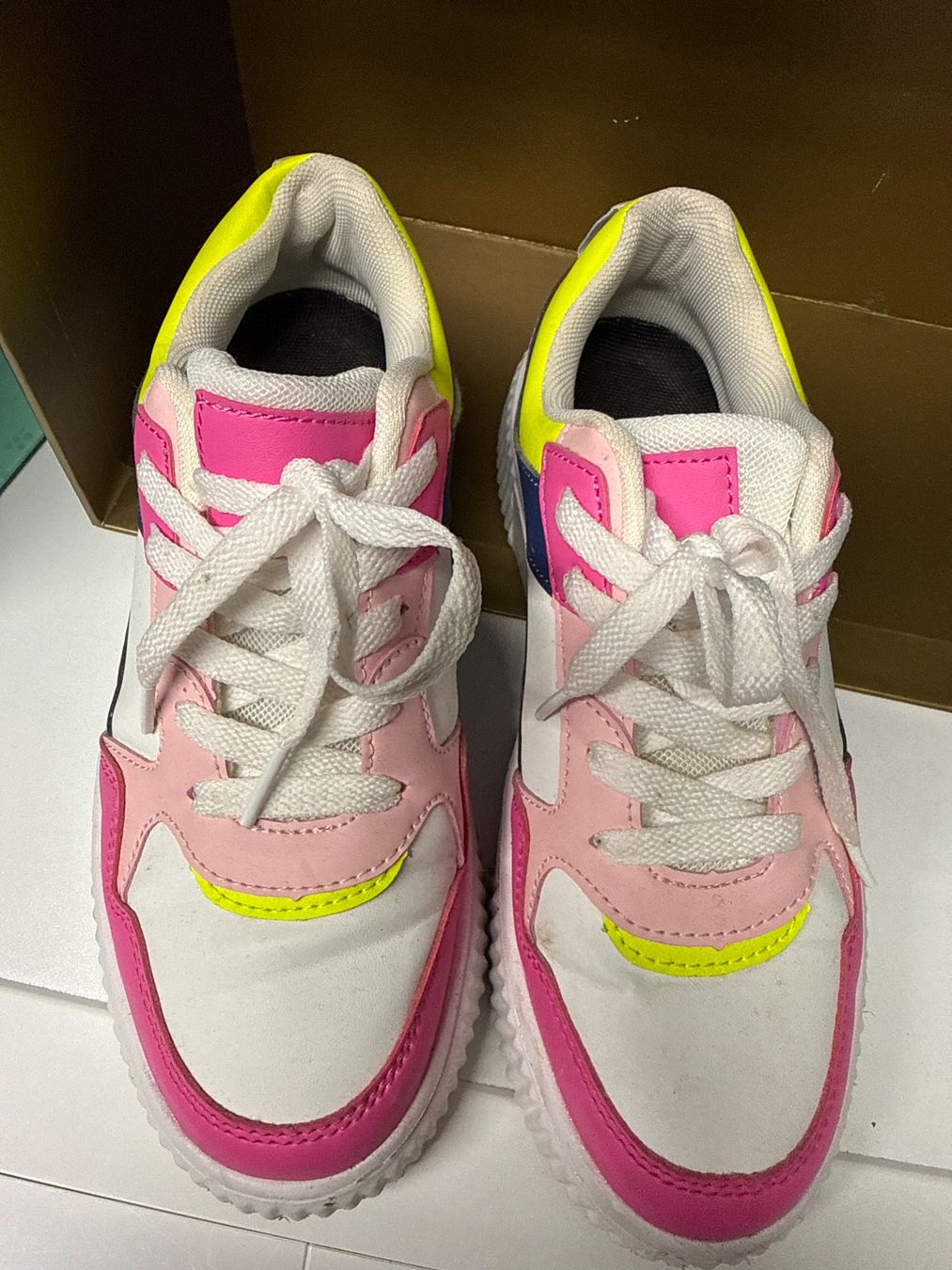 Scarpe da donna: SCHUHE 37 – Usato da Birr venduto da WalkyriaM