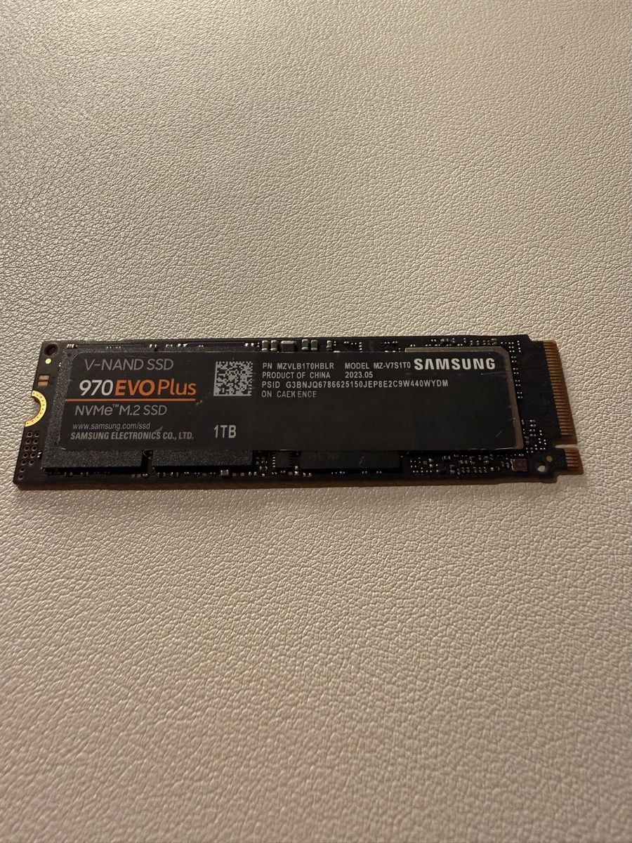 Samsung Disques durs: Samsung 970 EVO Plus 1 TB NVMe SSD – D'occasion à Lax par florian_schnyder