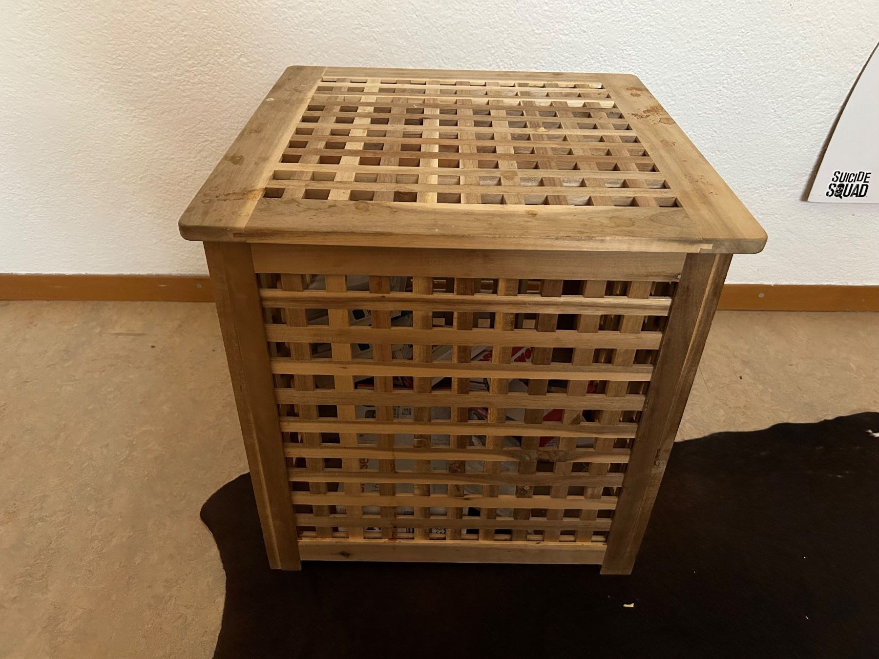 Holz Wäschekorb oder Truhe mit Deckel (Gebraucht) in Staufen für CHF 17 – nur Abholung auf Ricardo kaufen