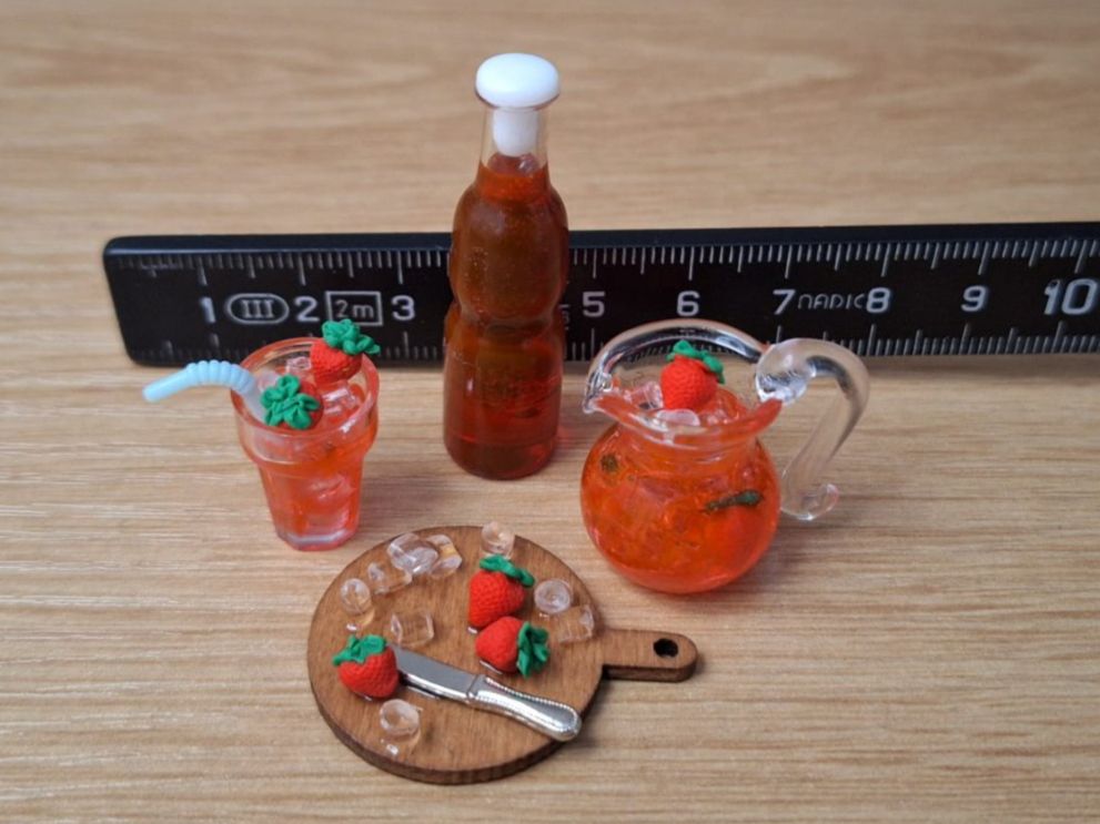 Case e mobili per bambole: Handmade Erdbeersirup Set – Nuovo (secondo la descrizione) da Zürich venduto da HandmadeTinyFood 1